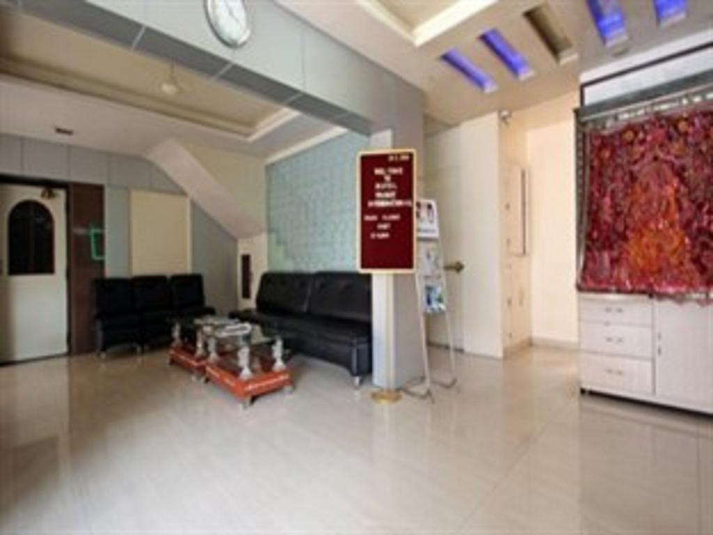 Hotel Tourist International 浦那 外观 照片