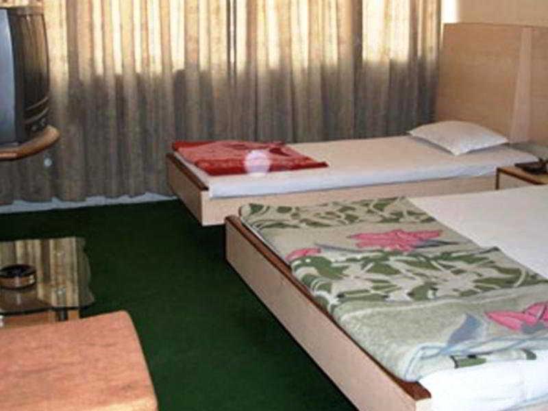 Hotel Tourist International 浦那 外观 照片